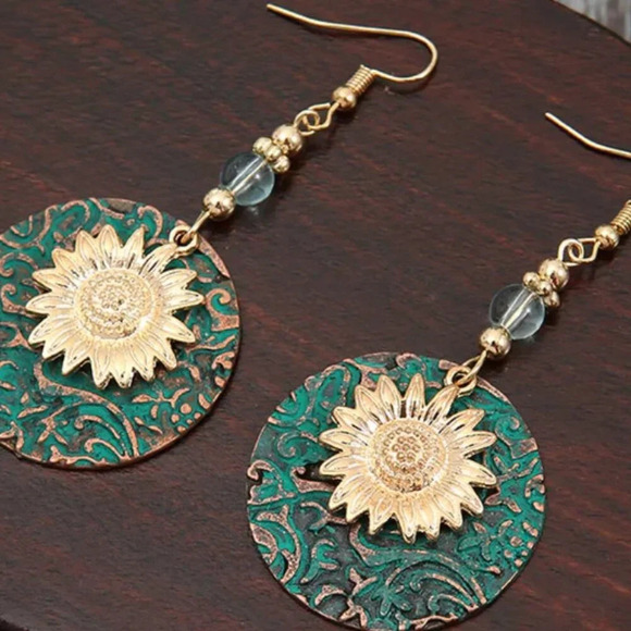 Vintage-inspired Rustic Bohemian Circular Disc Sunflower Earrings - Teal green - Picture 3 of 7
